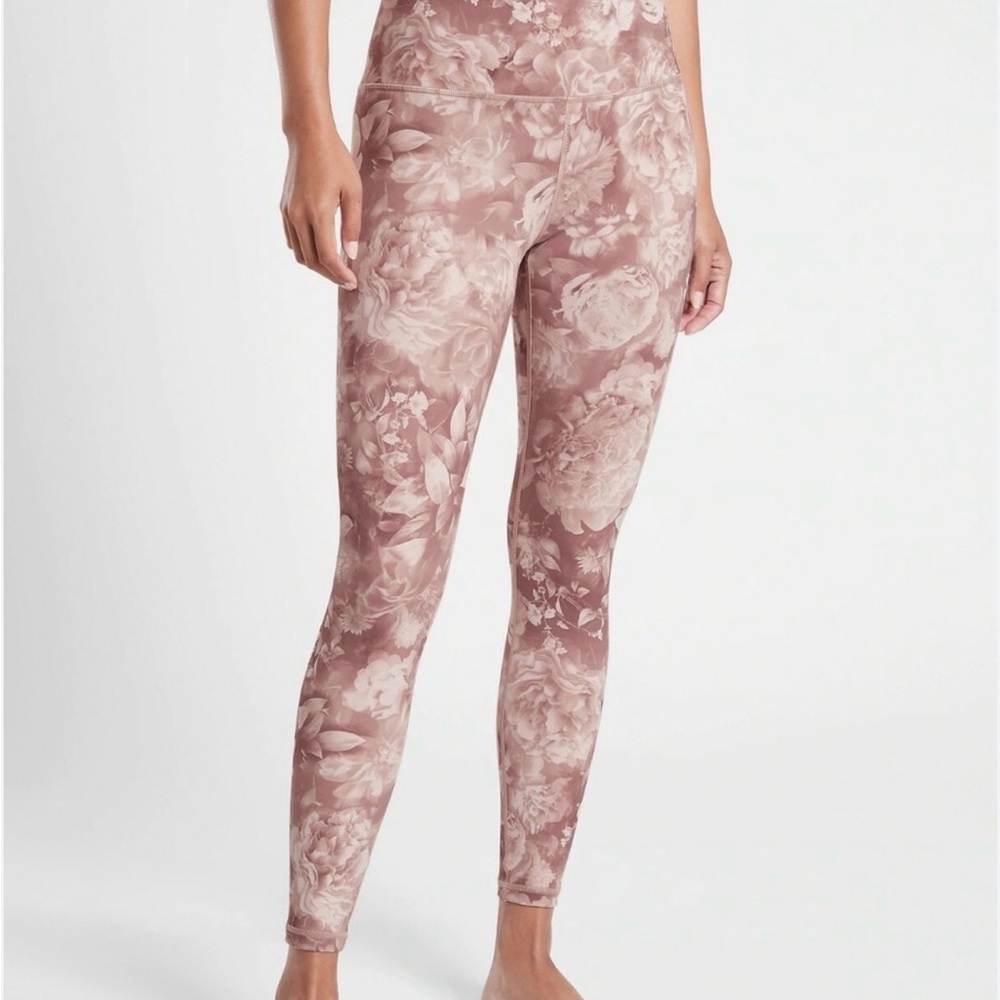 Athleta Elation Floral 7/8 Leggings Size Small Taupe White